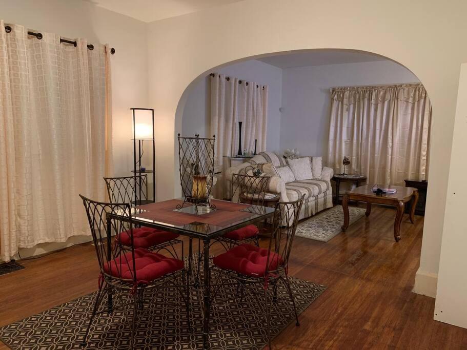 Comfortable 2-Bdrm Spacious Home With Wifi & Patio Indianapolis Eksteriør billede