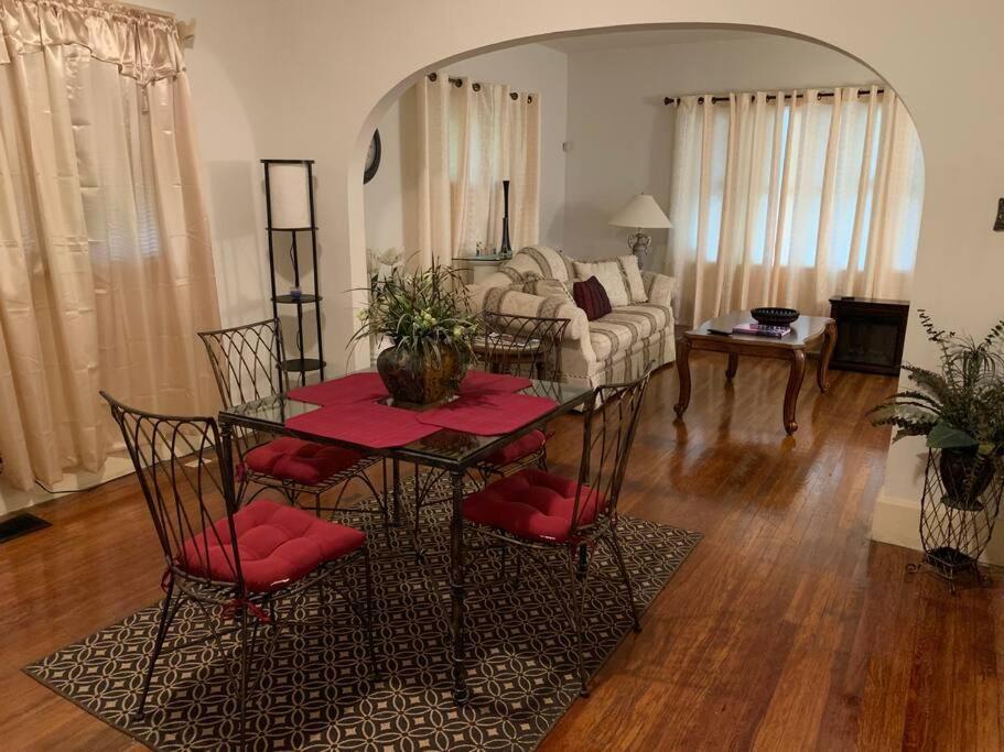 Comfortable 2-Bdrm Spacious Home With Wifi & Patio Indianapolis Eksteriør billede