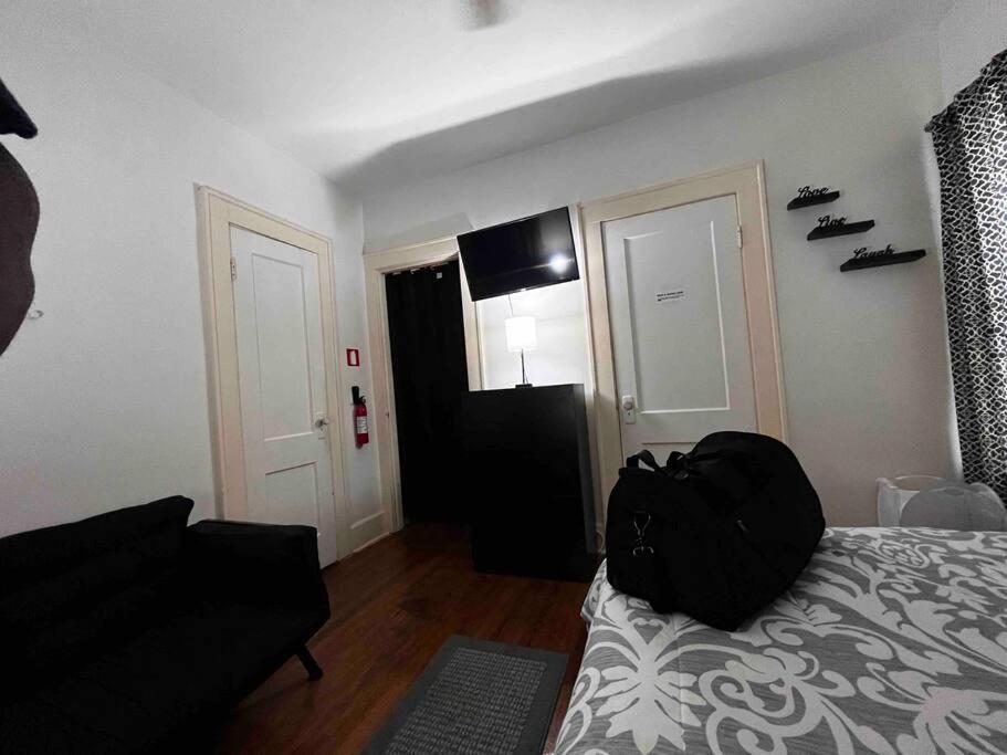 Comfortable 2-Bdrm Spacious Home With Wifi & Patio Indianapolis Eksteriør billede
