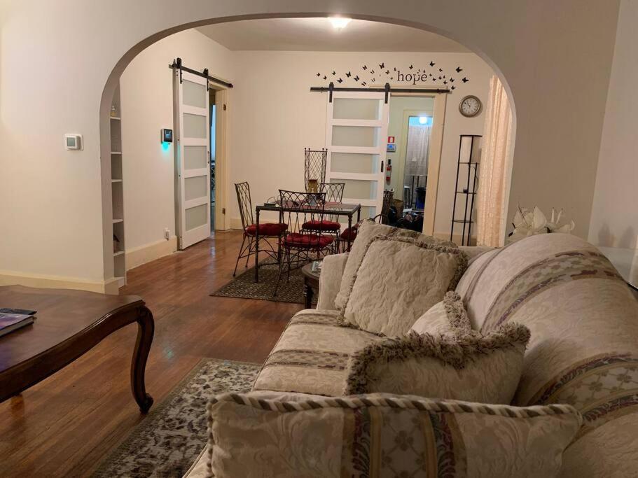 Comfortable 2-Bdrm Spacious Home With Wifi & Patio Indianapolis Eksteriør billede